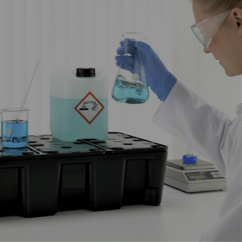 Almacenamiento de productos peligrosos para laboratorios